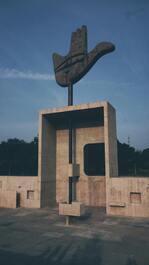 LE CORBUSIER